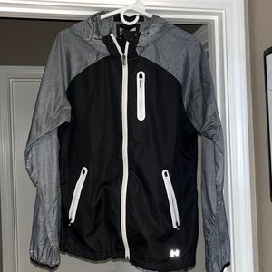 UNDER ARMOUR reflective wind breaker water resistant jacket